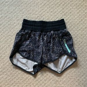 Lululemon 4” Tracker Short